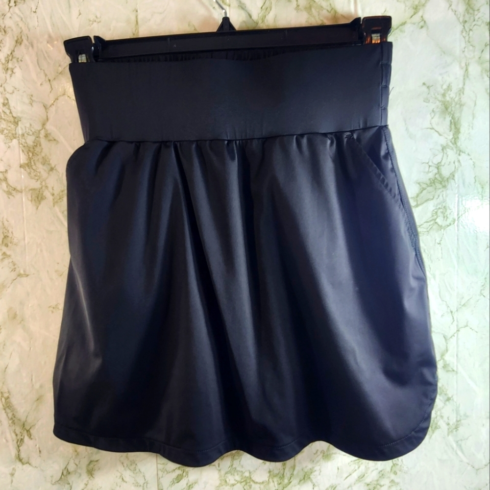 M High Waisted Black Skort